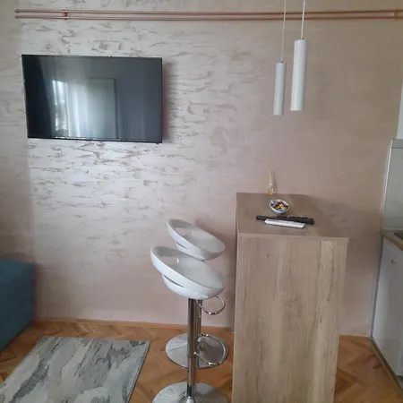 Apartment Three Nis